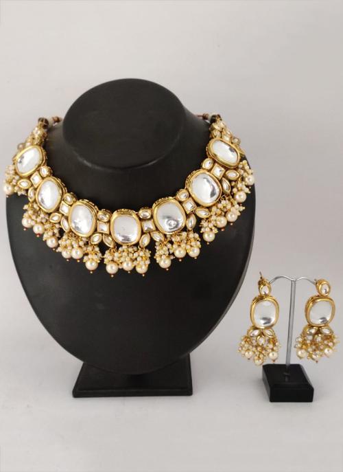 Cream High Kundan And Pearls Wedding Necklace Set